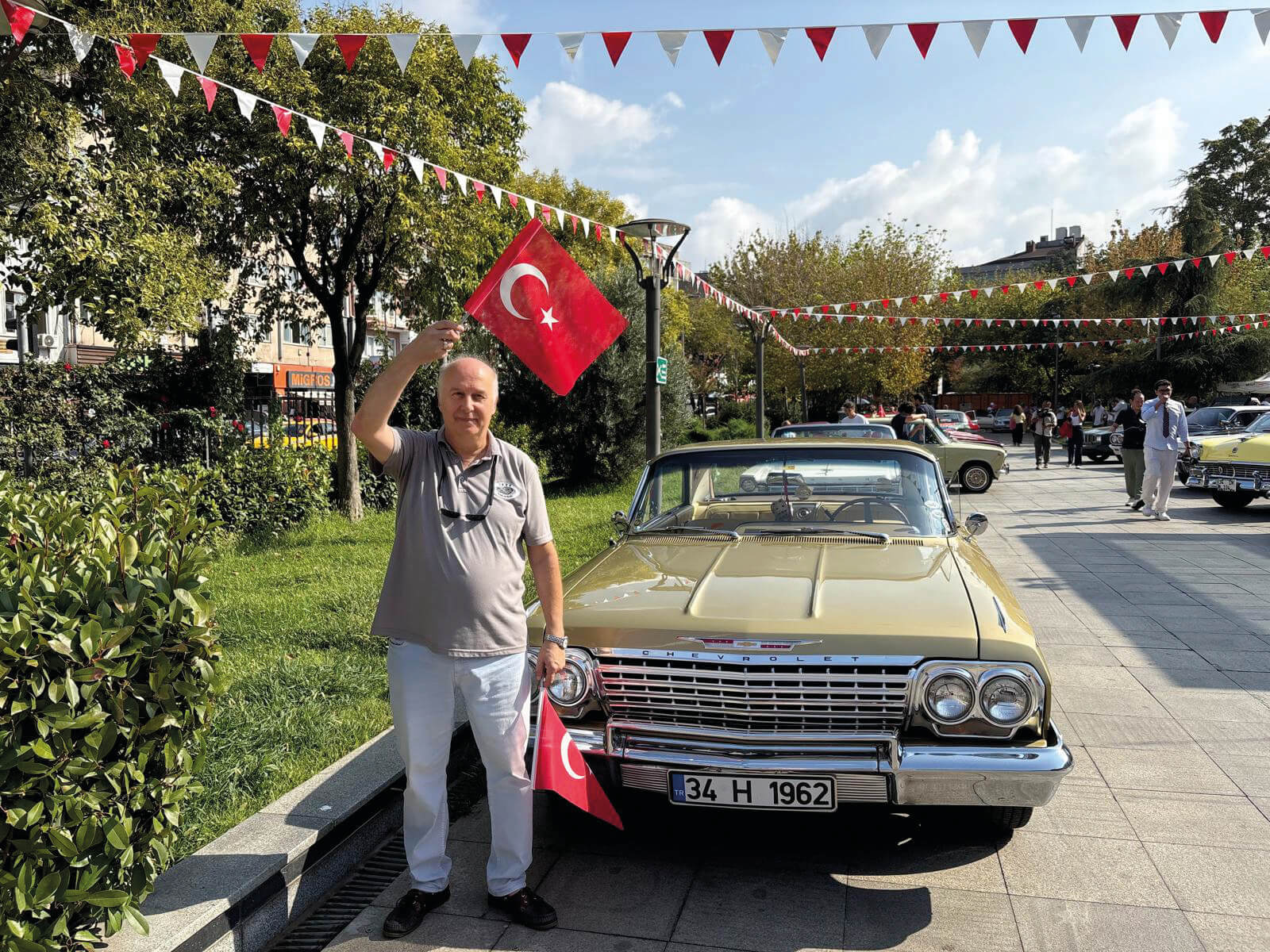 Kimsenin kolayca anlamadığı sevda: Klasik araba